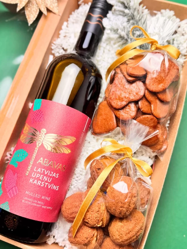 Atbalstot savējos, top vienreizēji gardi dāvanu komplekti🇱🇻😍🫶 
Paldies Jums, ka uzticat mums gardu svētku radīšanu✨❤️

#piknikarba #dāvanas #atbalstamsavējos #korporatīvāsdāvanas #ziemassvetki